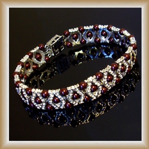 Swarovski gyöngy karkötő kristály köves köztessel   SWKB 02  maron, Ékszer, Karkötő, Gyöngyös karkötő, Ékszerkészítés, Gyöngyfűzés, gyöngyhímzés, MESKA
