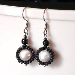 Ékszerek-fülbevalók: Swarovski gyöngy fülbevaló SF-02-SW-11 több színben - Meska.hu