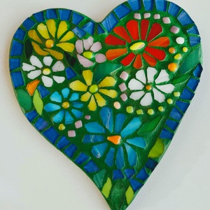 Pettyes és színes virágos szív üvegmozaik, Otthon & Lakás, Dekoráció, Kép & Falikép, Üvegkép, Mozaik, Üvegművészet, Meska