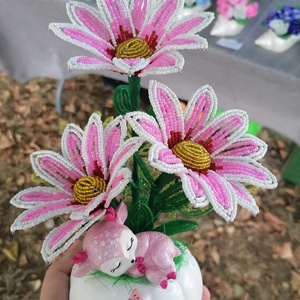 Gyöngyből készült virág őzikével  - otthon & életmód - dekoráció - Meska.hu