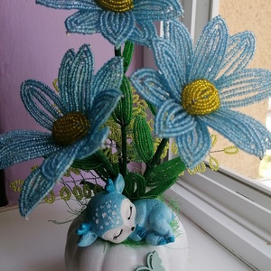 Gyöngyből készült virág őzikével  - otthon & életmód - dekoráció - Meska.hu