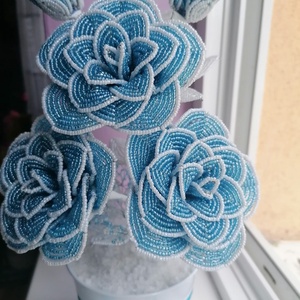Gyöngyből készült kék rózsa - otthon & életmód - dekoráció - virágdísz és tartó - csokor & virágdísz - Meska.hu