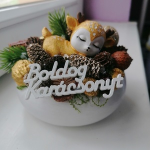 Karácsonyi asztali dísz őzikével, Karácsony, Karácsonyi lakásdekoráció, Ünnepi asztaldekoráció, Festett tárgyak, Gipszöntés, MESKA