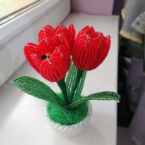 Gyöngyből készült kis tulipánok - otthon & életmód - dekoráció - virágdísz és tartó - csokor & virágdísz - Meska.hu