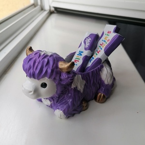 Milka tehén csokival, Otthon & Életmód, Dekoráció, Asztal és polc dekoráció, Asztaldísz, Gyöngyfűzés, gyöngyhímzés, MESKA
