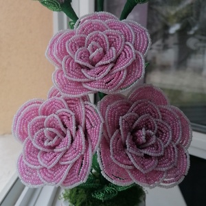 Gyöngyből készült rózsa - otthon & életmód - dekoráció - virágdísz és tartó - csokor & virágdísz - Meska.hu