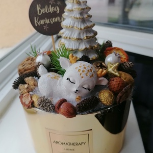 Karácsonyi asztali dísz őzikével, Karácsony, Karácsonyi lakásdekoráció, Ünnepi asztaldekoráció, Festett tárgyak, Gipszöntés, MESKA