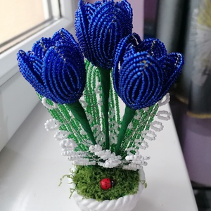 Gyöngyből készült kék tulipán, Otthon & Életmód, Virágdekoráció, Virágdíszek, Virágdísz kaspóban, Gyöngyfűzés, gyöngyhímzés, MESKA