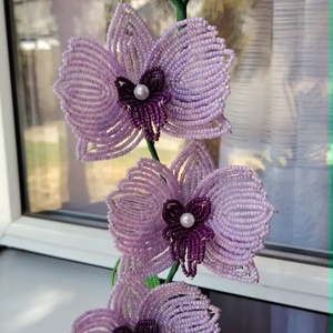 Gyöngyből készült orchideák - otthon & életmód - virágdekoráció - virágdíszek - asztali virágdísz - Meska.hu