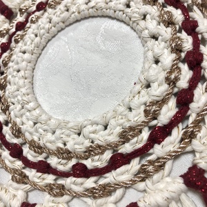 Love and Glow � Valentin-napi makramé kopogtató (36 cm) - otthon & életmód - dekoráció - ajtó- és ablak dekoráció - ajtódísz & kopogtató - Meska.hu