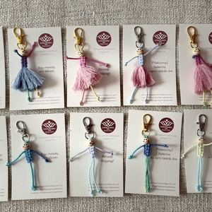 Pillekönnyű Balerinák � Kézzel csomózott kulcstartók és táskadíszek CSOMAGOLVA! - Meska.hu