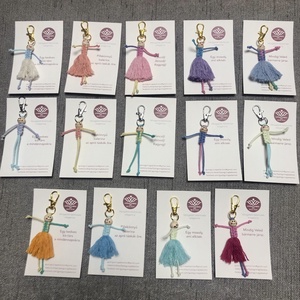 Pillekönnyű Balerinák � Kézzel csomózott kulcstartók és táskadíszek CSOMAGOLVA! - táska & tok - kulcstartó & táskadísz - kulcstartó - Meska.hu