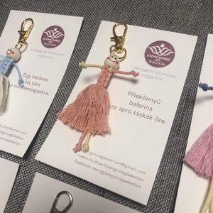 Pillekönnyű Balerinák � Kézzel csomózott kulcstartók és táskadíszek CSOMAGOLVA! - táska & tok - kulcstartó & táskadísz - kulcstartó - Meska.hu