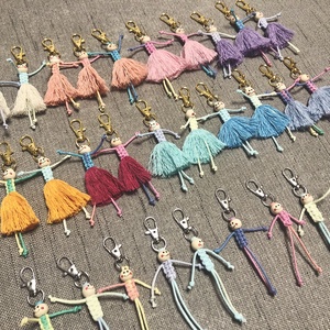 Pillekönnyű Balerinák � Kézzel csomózott kulcstartók és táskadíszek - táska & tok - kulcstartó & táskadísz - kulcstartó - Meska.hu