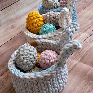 Horgolt nyuszifüles tároló - otthon & életmód - dekoráció - asztal és polc dekoráció - dekorációs tál, tartó - Meska.hu