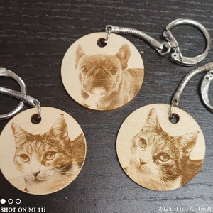 Gravírozott fa fényképes kulcstartó - Meska.hu