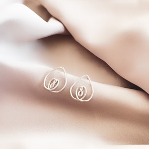 Vulva fülbevaló, absztrakt vulva füli - ékszer - fülbevaló - pötty fülbevaló - Meska.hu