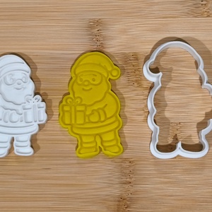 Ajándékot tartó mikulás sütikiszúró, Otthon & Életmód, Konyhafelszerelés, tálalás, Sütés, főzés, Sütikiszúró, , MESKA