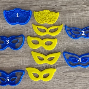 Farsangi álarc sütikiszúró - Meska.hu