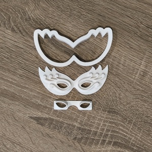 Farsangi maszk linzerkiszúró - otthon & életmód - konyhafelszerelés, tálalás - sütés, főzés - sütikiszúró - Meska.hu