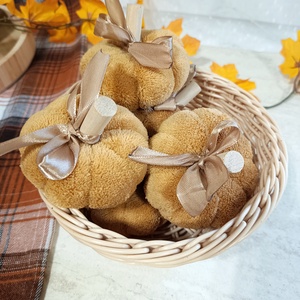 Pihe-puha plüss tökök  - otthon & életmód - dekoráció - asztal és polc dekoráció - asztaldísz - Meska.hu