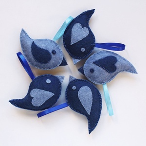 -60% AKCIÓ - Kék madár tavaszi, húsvéti, Anyák napi dekoráció gyapjúfilcből -  - Meska.hu