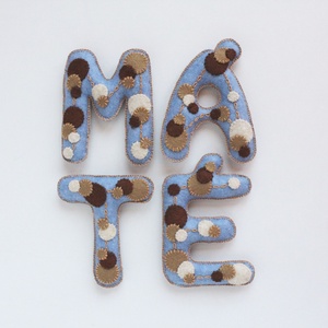 -50% AKCIÓ - MÁTÉ - betűk, bababetűk, név, felirat, filcből, világoskék, barna, beige, bézs -  - Meska.hu