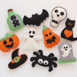 10 db Halloween filc (függő) díszek - denevér, fekete macska, pók, tökök, szellem, koponya, boszisapka, méreg, sírkő -  - Meska.hu