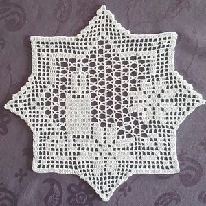  horgolt karácsonyi terítő 34 cm, csipke - Meska.hu