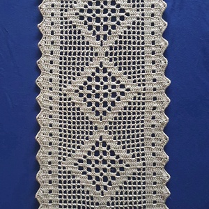 Modern horgolt terítő 95x35 cm, Otthon & Lakás, Dekoráció, Asztal és polc dekoráció, Horgolt & Csipketerítő, Horgolás, Meska