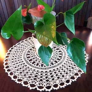 57 cm-es kerek horgolt terítő (mandala) - Meska.hu