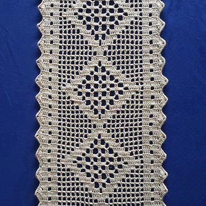 Modern horgolt terítő 95x35 cm, Otthon & Életmód, Dekoráció, Asztal és polc dekoráció, Horgolt & Csipketerítő, Horgolás, MESKA