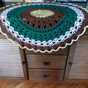 72 cm-es színes kerek horgolt terítő (mandala) - otthon & életmód - dekoráció - asztal és polc dekoráció - horgolt & csipketerítő - Meska.hu