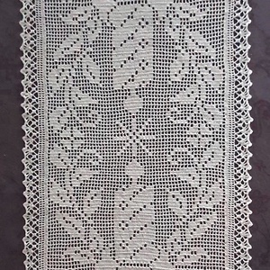  horgolt csipketerítő, 90 x 46 cm keresztelőre, karácsonyra - otthon & életmód - dekoráció - asztal és polc dekoráció - horgolt & csipketerítő - Meska.hu