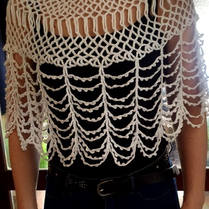 Horgolt fehér, modern boleró, vállkendő, poncsó - Meska.hu