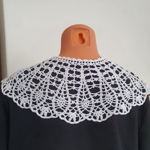 Horgolt csipkegallér, ünnepi, fehér fonalból - ruha & divat - sál, sapka, kendő - vállkendő - Meska.hu