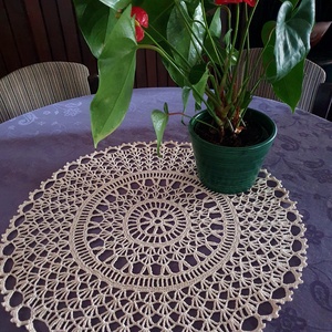 58 cm-es horgolt terítő (mandala), Otthon & Életmód, Lakástextil, Abrosz, terítő, Díszterítő polcra, komódra, Horgolás, MESKA