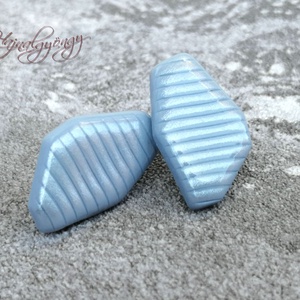 Jégkék csíkos fülbevaló, Ékszer, Fülbevaló, Pötty fülbevaló, Gyurma, Ékszerkészítés, MESKA