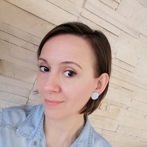 Jégkék csíkos fülbevaló - ékszer - fülbevaló - pötty fülbevaló - Meska.hu