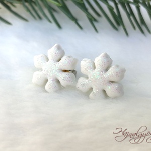 VILÁGÍTÓ HÓPIHE  fülbevaló, Ékszer, Fülbevaló, Pötty fülbevaló, Gyurma, Ékszerkészítés, MESKA