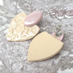 CSIPKEFELHŐ fülbevaló - ékszer - fülbevaló - lógó fülbevaló - Meska.hu