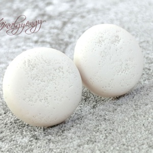 VILÁGOS KRÉM fülbevaló, Ékszer, Fülbevaló, Pötty fülbevaló, Ékszerkészítés, Gyurma, MESKA