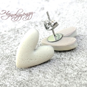 KRÉM SZÍV fülbevaló  - ékszer - fülbevaló - pötty fülbevaló - Meska.hu