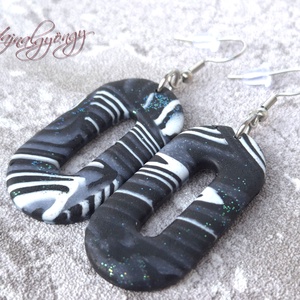 MILKY WAY - fekete fehér nemesacél fülbevaló, Ékszer, Fülbevaló, Lógó fülbevaló, Gyurma, Ékszerkészítés, MESKA