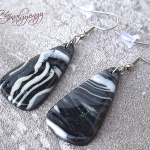 MILKY WAY - fekete fehér nemesacél fülbevaló, Ékszer, Fülbevaló, Lógó fülbevaló, Gyurma, Ékszerkészítés, MESKA