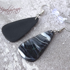 MILKY WAY - fekete fehér nemesacél fülbevaló - ékszer - fülbevaló - lógó fülbevaló - Meska.hu