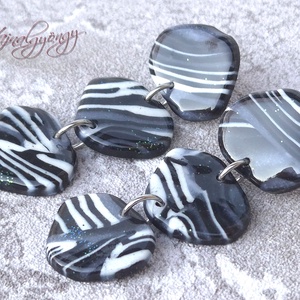 MILKY WAY - fekete fehér nemesacél fülbevaló - ékszer - fülbevaló - lógó fülbevaló - Meska.hu