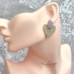 CSIPKEFELHŐ fülbevaló - ékszer - fülbevaló - lógó fülbevaló - Meska.hu