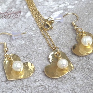 Sárgaréz szív szett igazgyönggyel - ékszer - ékszerszett - Meska.hu