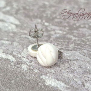 FEHÉR KÖTÖTT nemesacél fülbevaló 10 mm - ékszer - fülbevaló - pötty fülbevaló - Meska.hu